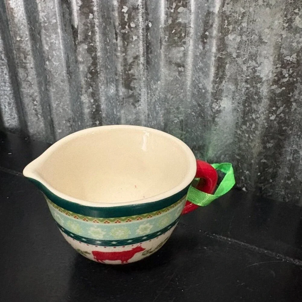 Christmas Measuring Cups Set of 3‎ Ceramic Holiday Baking Kitchen Decor